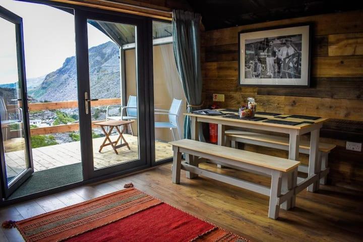 فندق Llechwedd Glamping بلايناو-فيستينيوج المظهر الخارجي الصورة
